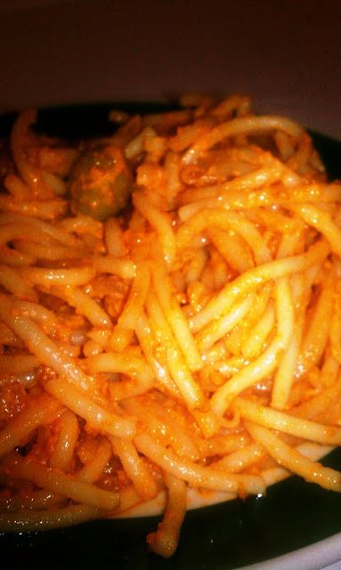 Darlene La D~va Gourmet: Dominican Style Spaghetti Delicious From Darlene The Gourmet Diva Spaghetti Dominicano, Dominican Spaghetti Recipes, Dominican Pasta, Puerto Rican Spaghetti, Dominican Spaghetti, Dominican Dishes, Dominicano Recipes, Dominican Style, Dominican Recipes