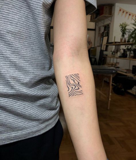 Abstract Square Tattoo, Abstract Tattoo On Leg, Flash Eye Tattoo, Macbook Pro Wallpaper Minimalist, Contour Lines Tattoo, Abstract Tattoos Men, Squiggly Tattoo, Warped Tattoo, Topography Tattoos