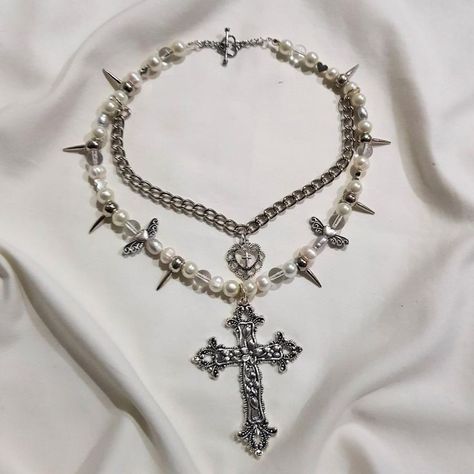 Pearl Cross Necklace, Gothic Jewellery, Grunge Jewelry, Edgy Jewelry, Alternative Jewelry, Jewelry Accessories Ideas, Punk Jewelry, Handmade Wire Jewelry, Funky Jewelry