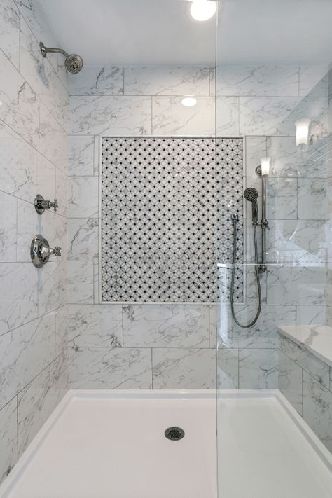 Marble Shower Tile, Marble Showers, Bathroom Remodel Shower, Shower Remodel, Shower Stall, Bath Remodel, Bathroom Remodel Master, Décor Diy, Shower Enclosure