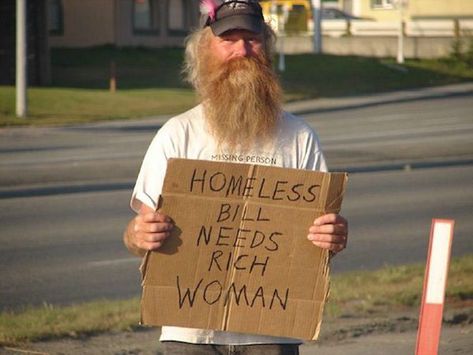 28 Signs Homeless People Used to Make You Chuckle - Funny Gallery Funny Homeless Signs, Homeless Signs, Funny Lists, Homeless People, Jokes And Riddles, Rich Women, Funny Slogans, Seo Social Media, Poor People