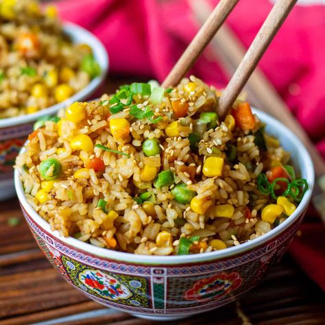 Vegetable Fried Rice (no egg, oil-free) Vegan Chinese Fried Rice, Egg Based Dinner Recipes, Fried Rice No Egg, Quick Asian Recipes, Starch Solution Recipes, Vegetable Fried Rice Recipe, Vegan Fried Rice, Easy Sauce Recipe, Veggie Fried Rice