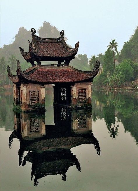 Vietnamese Temple, Vietnam Temple, Temple Chinese, Ancient China Aesthetic, Asian Temple, Water Temple, Sacred Garden, Ancient Chinese Architecture, Chinese Temple