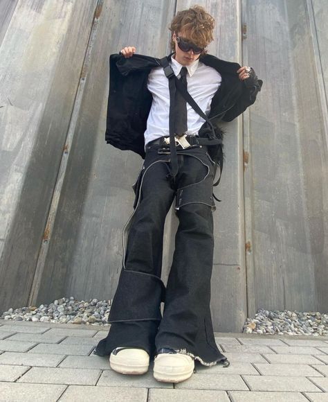 Business Y2k Outfits, K Fashion Men, Outfits For Males, Business Core, Masc Outfits, Masculine Fashion, Streetwear Fits, Street Fashion Men Streetwear, Looks Street Style