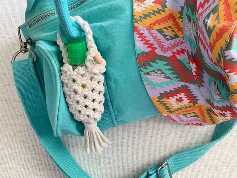 Teen Library, Sanitizer Holder, Mini Macrame, Hand Sanitizer Holder, Diy Holder, Diy Macrame, Macrame Tutorial, Macrame Projects, Macrame Diy