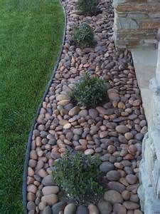 Mexican Red River Rock - - Yahoo Image Search Results Garden With Rocks, River Rock Landscaping, Small Front Yard Landscaping, Low Maintenance Landscaping, Rock Garden Landscaping, Garden Path, Landscaping Tips, Beautiful Backyards, Budget Backyard