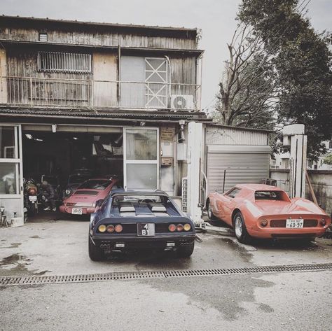 Classic Car Garage, Man Garage, Garage Interior, Old School Cars, Drag Racing Cars, Japan Cars, Garage Design, Futuristic Cars, Dream Garage