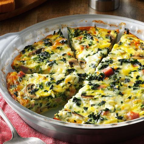 Crustless Spinach Quiche Bisquick Quiche, Quiche Recipes Crustless, Spinach Quiche Recipes, Quiche Recipes Easy, Quiche Dish, Spinach Quiche, Diner Recept, Quiche Recipe, Crustless Quiche