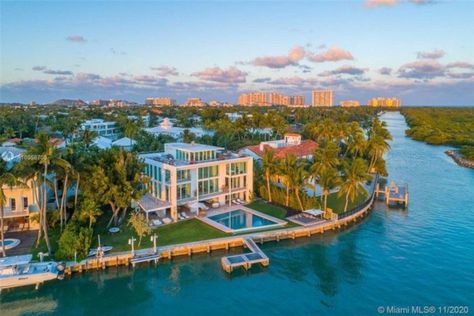 Lionel Messi Miami House: Address, Location, Cost & Photos Key Biscayne Florida, Miami House, Inter Miami Cf, Miami Houses, Key Biscayne, Inter Miami, Homes For Rent, Major League Soccer, World Cup 2022