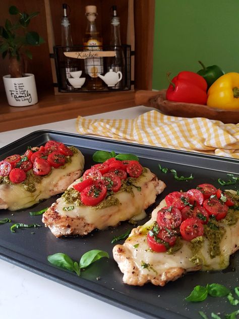 Baked Chicken Caprese Recipe - Easy DIY Recipes Baked Chicken Caprese, Chicken Caprese Sandwich, Chicken Caprese Recipe, Caprese Recipe, Baked Caprese Chicken, Chicken Caprese, Pesto Mozzarella, Caprese Recipes, Caprese Sandwich