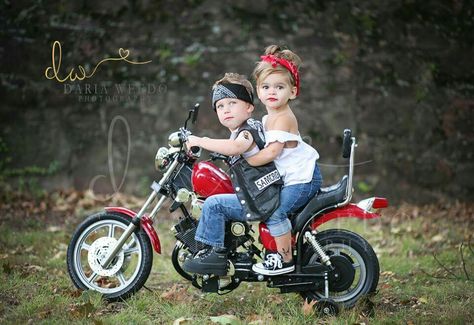 Rockabilly Kids, Biker Baby, Kids Motorcycle, Motorcycle Photography, Foto Baby, Motorcycle Girl, Biker Girl, Photography Website, Baby Photoshoot