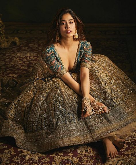 Jahnvi Kapoor, Jj Valaya, Janhvi Kapoor, Ghagra Choli, Costume Collection, Desi Fashion, Looks Chic, Bridal Lehenga, Bridal Outfits