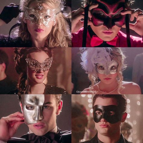 Gossip Girl on Instagram: “Halloween is approaching! What are you going to be?🎃 • #gossipgirl #blakelively #blairwaldorf #pennbadgley #edwestwick #chuckbass…” Masquarede Ball Aesthetic, Clothe Board, Masquerade Party Outfit Dresses, Masquerade Ball Ideas, Masked Ball Outfit, 1920s Masquerade, Masquerade Ball Aesthetic, Masquerade Party Themes, Ball Theme Birthday