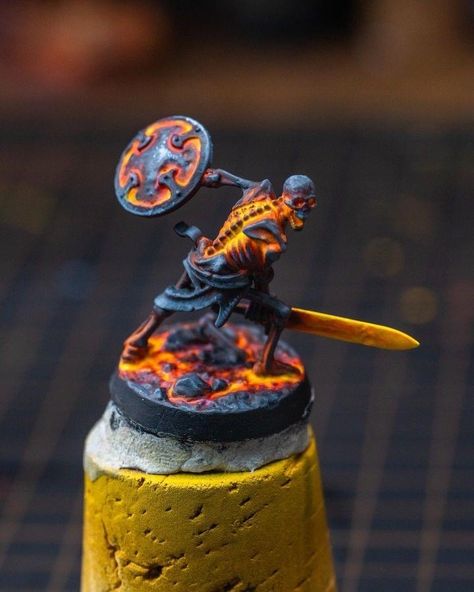 Miniature Figures Fantasy, Games Painting, Painting Warhammer, Painting Figurines, Mtg Proxies, Dnd Crafts, 3d Printed Miniatures, Dnd Mini, Dnd Minis