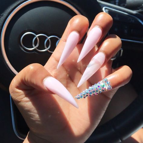 Stilleto Nails Designs Summer, Classy Nail Art Ideas, Stilleto Nails Designs, Drip Nails, Pink Nail, Fire Nails, Classy Nails, Bling Nails, Pretty Acrylic Nails