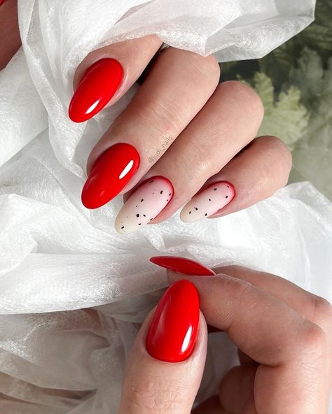 Spring Nails Red, Almond Nails Red, Milky Nails, Wow Nails, Minimalist Nail Art, Almond Nails Designs, Cute Gel Nails, Nails Red, Oval Nails