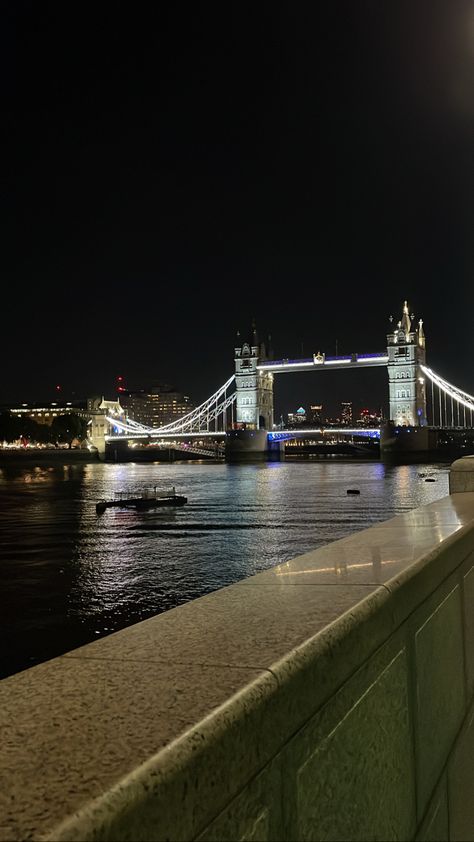 London In Night, London Night Aesthetic, London Snap, London City Night, London City View, Bridge Night, Night In London, London At Night, London Nightlife