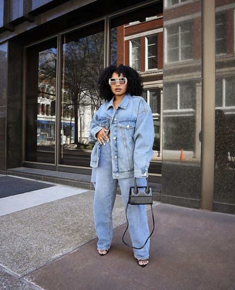 Trendy Baggy Blue Denim Jumpsuit, Trendy Fall Denim Jumpsuit For Streetwear, Trendy Oversized Denim Pants, Trendy Oversized Long Sleeve Denim Jacket, Denim On Denim Outfit Black Women, Casual Baggy Wide-leg Denim Jumpsuit, Full Denim Outfit, Denim On Denim Outfit, Denim Jumpsuit Outfit