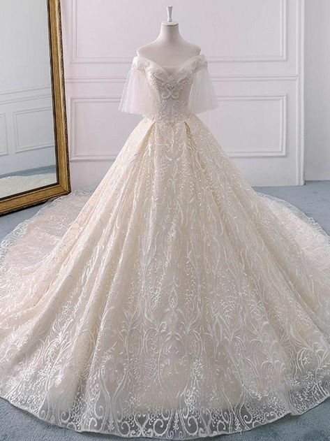 Royal Ball Gown, Ivory Ball Gown, Elegant Bridal Dress, Short Lace Wedding Dress, Backless Bridal Gowns, Royal Ball, Vintage Lace Weddings, Train Wedding, Long Train Wedding Dress