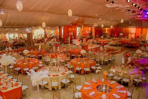 Orange And White Wedding Decorations, Orange Theme Quinceanera, Orange Party Table Decorations, Orange Quinceanera Theme, Sweet 16 Party Ideas Themes Orange, Orange Event Decor, Orange Reception Decor, Orange Sweet 16, Orange Party Decorations