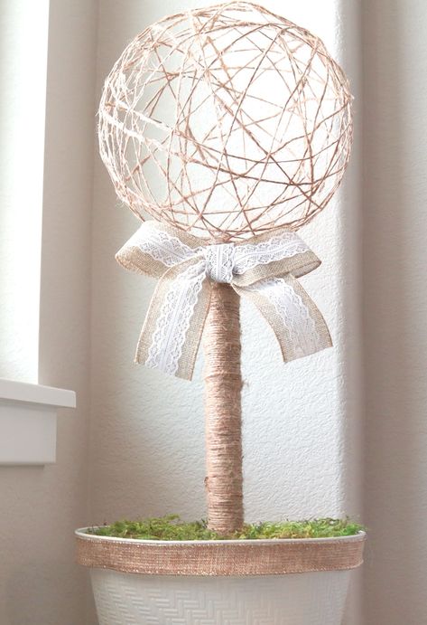 diy twine String Balls Diy, Jute Twine Crafts Diy, Twine Balls Diy, Rattan Balls Decor Ideas, How To Make Twine Balls Diy, Baler Twine Crafts, Diy Twine Lanterns, Baling Twine Projects, Twine Lanterns