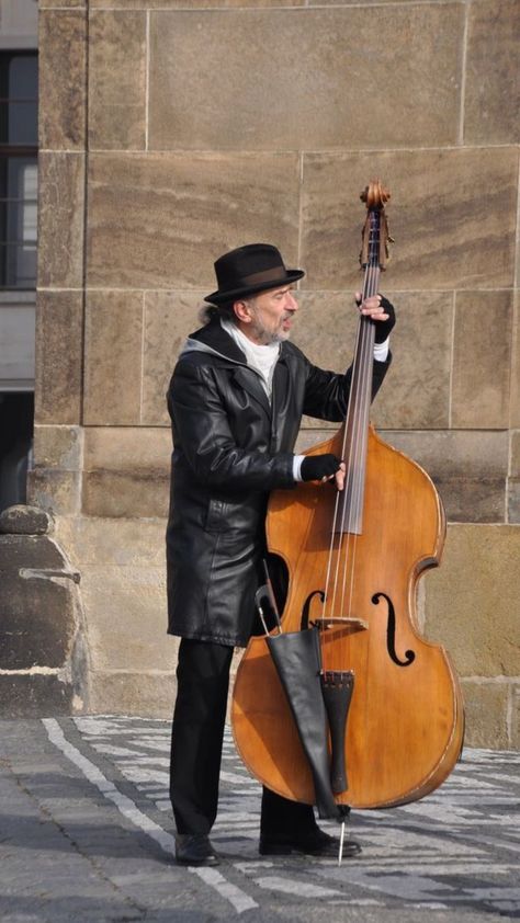 Street Photography People, Street Musicians, Street Musician, Nice Weather, Nature Music, Drawing Exercises, Music A, Double Bass, Body Reference