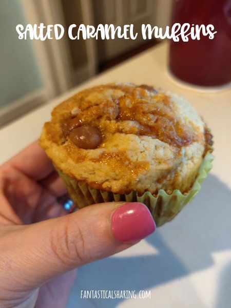 Caramel Syrup Recipe, Caramel Muffins, Salted Caramel Desserts, Blueberry Streusel Muffins, Coffee Muffins, Rhubarb Muffins, Pecan Muffins, Cinnamon Caramel, Caramel Bits