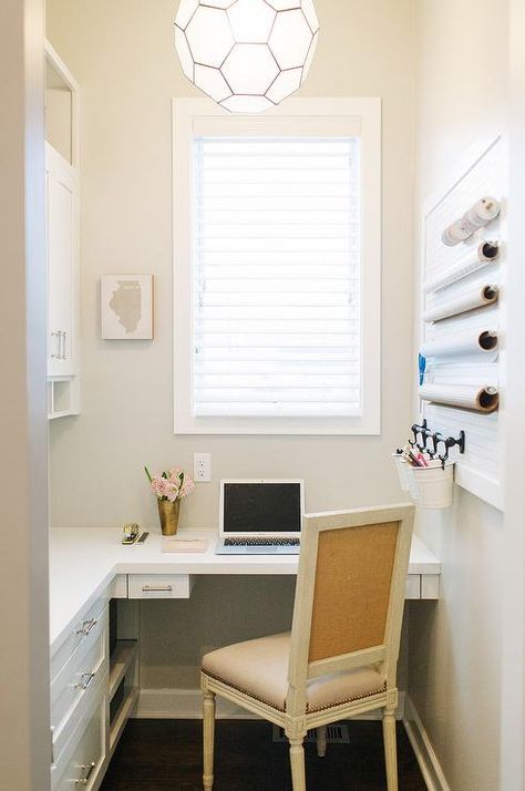 Den Library, Transitional Home Office, Tiny Home Office, Office Desk Designs, Study Corner, Library Office, White Shaker Cabinets, Closet Office, Small Home Offices