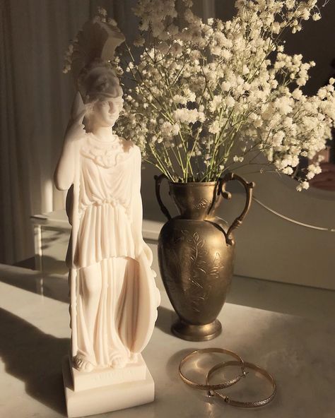 Sonya Sedova on Instagram: “Bless me Athena✨ She was gifted to me by my greek friend. I always keep her close to my working space, as I believe that Athena favors…” Greek Bedroom, Athena Aesthetic, Greek Decor, Goddess Aesthetic, Annabeth Chase, Working Space, Greek Style, Light Academia, Bedroom Aesthetic