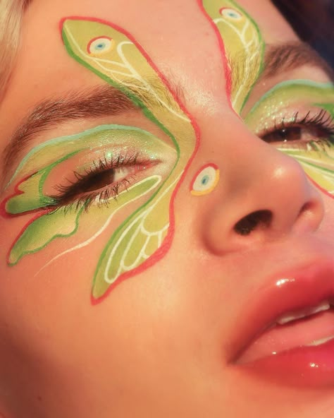 Moth Man, Luna Moths, Artsy Makeup, Translucent Setting Powder, Funky Makeup, Avant Garde Makeup, Rave Makeup, The Moth, Brow Wax