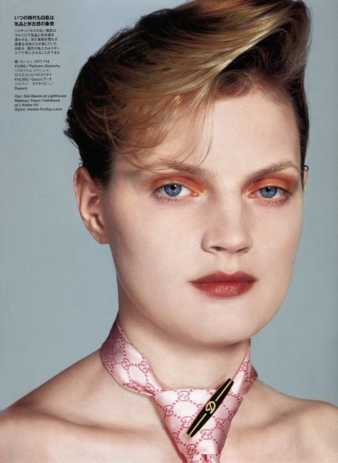 ‘love beauty’ guinevere van seenus donna trope vogue japan may 2001 Guinevere Van Seenus, Vogue Japan, Beauty And Fashion, Fashion Editor, Hair Stylist, Makeup Looks, Vogue, Japan, Van