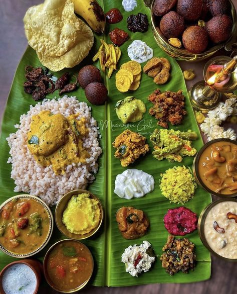 Onam Sadhya Photography, Delicious Food Image, Kerala Food, Delicacy Food, Indian Food Recipes Vegetarian, Food Snapchat, Cafe Food, Meals For One, Food Cravings