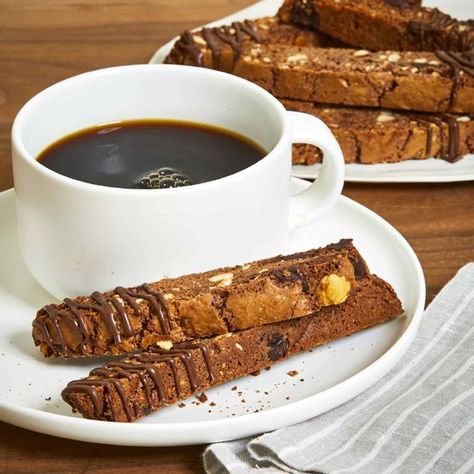 Nutella® Biscotti Italian Menu, Italian Cream Cakes, Milk Chocolate Candy, Biscotti Recipe, Chocolate Hazelnut Spread, Best Italian Recipes, Hazelnut Spread, Italian Cookies, Chocolate Hazelnut