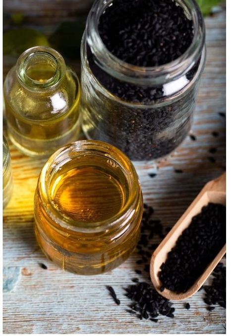 7 Incredible Benefits of Black Seed Oil for Women Cumin Benefits, Black Seed Oil Benefits, Benefits Of Black Seed, Black Cumin, Poor Digestion, Seasonal Allergies, Milk Shakes, Black Seed Oil, Healthy Liver