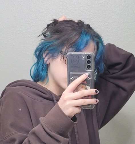 Short Black Hair With Blue Underneath, Short Blue Ombre Hair, Blonde And Blue Short Hair, Short Wavy Blue Hair, Bluish Gray Hair, Blue Short Hair Ideas, Purple Dyed Hair Short, Under Died Hairstyles Short Hair, Blue Hair Dye Ideas Short Hair