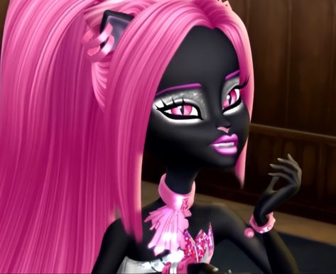 Catty Noir, June 15, Profile Pictures, Monster High, Pink Hair, Hair, Pink, On Instagram