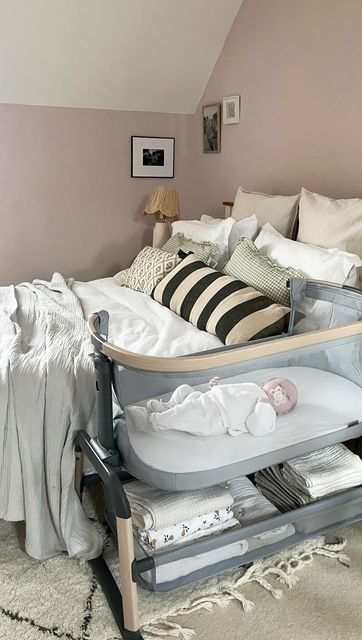 Next To Me Crib Set Up, Maxi Cosi Bassinet, Bassinet In Parents Room, Sharing Room With Newborn, Newborn Cot, Cot With Storage, Next To Me Crib, Newborn Room, Baby Vision