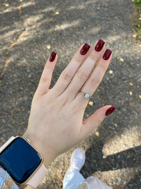 Short Red Nails, Beauty Hacks Nails, Smink Inspiration, Simple Gel Nails, Casual Nails, Blush Nails, Makijaż Smokey Eye, Red Nail Designs, Red Nail