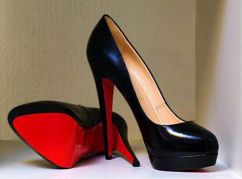 Every classy woman should own a pair of black patent leather red bottom heels Red Bottom Heels, Mode Shoes, Unique Handbag, Louis Vuitton Red, Cheap Michael Kors, Red Bottom, Michael Kors Outlet, Cheap Handbags, Style Noir