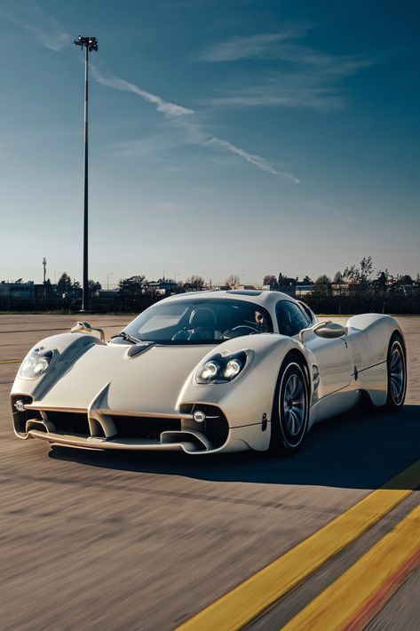 Pagani Utopia Wallpaper, Pagani Utopia, Austin Cars, Classic Cars Chevy, Car Facts, Fast Sports Cars, 7 Seconds, Car Goals, Exotic Sports Cars