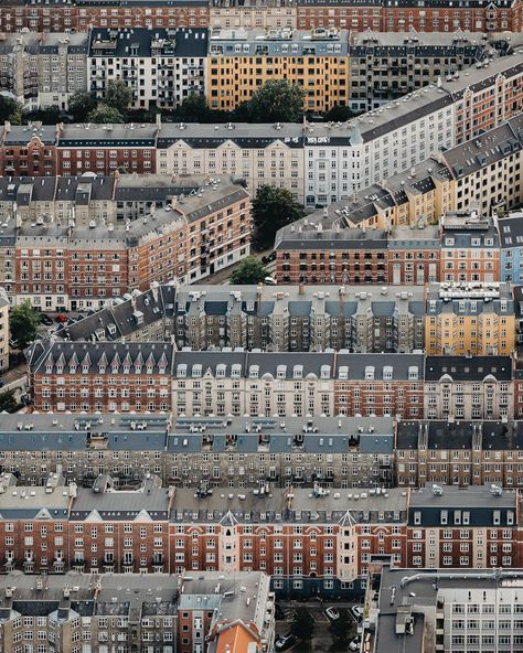 Nicolas Cosedis on Instagram: “Soft light over Vesterbro. ☺️ I’m really trying to capture some of those districts, streets, and houses you have encouraged me to catch on…” Apartment Buildings, Interesting Images, Unique Buildings, Copenhagen Denmark, City Photography, City Break, Pretty House, Best Cities, Apartment Building