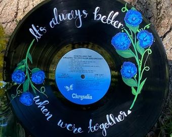 Floral record painting | Etsy Painted Vinyl Record, Painted Vinyl Records, Record Painting, Simple Artwork, Painted Vinyl, Favorite Lyrics, Room Stuff, Custom Hand Painted, Stuff To Make