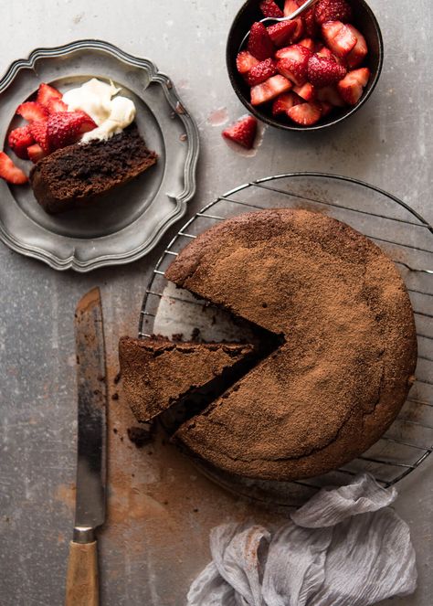 Flourless Chocolate Cake Recipe, Almond Flour Cakes, Quick Cake, Flourless Chocolate Cake, Flourless Cake, Recipetin Eats, Recipe Tin, Almond Meal, Flourless Chocolate Cakes