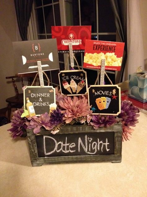 Date Night Basket, Movie Night Gift Basket, Gift Baskets For Him, Date Night Gifts, Themed Gift Baskets, Wine Gift Baskets, Diy Gift Baskets, Christmas Baskets, Navidad Diy