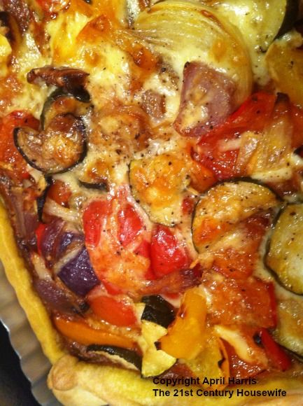 Mediterranean Vegetable Tart Vegetable Tart Recipes, Colorful Recipes, Pesto Mozzarella, Vegetable Tart, Recipes Vegetables, Vegetable Pie, Meatless Recipes, Meatless Mondays, Healthier Eating