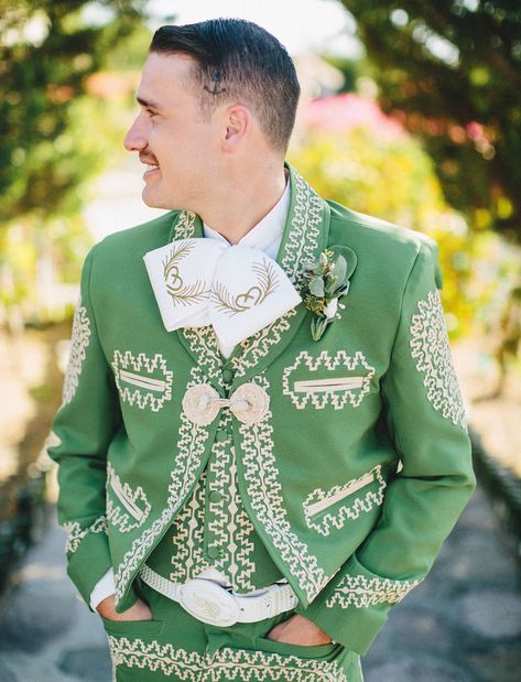 green charro grooms suit // mexican wedding Charro Suit Men Wedding, Mexican Wedding Suit, Charro Outfit For Men, Mariachi Outfit, Mariachi Suit, Charro Wedding, Charro Outfit, Charro Suit, Baby Going Home Outfit