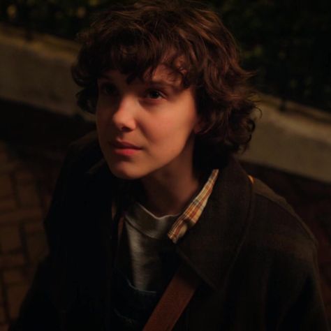 Eleven St, Jane Hopper, El Stranger Things, Stranger Things Quote, Bobby Brown Stranger Things, Beautiful Curly Hair, Cast Stranger Things, Eleven Stranger Things, Stranger Things Aesthetic