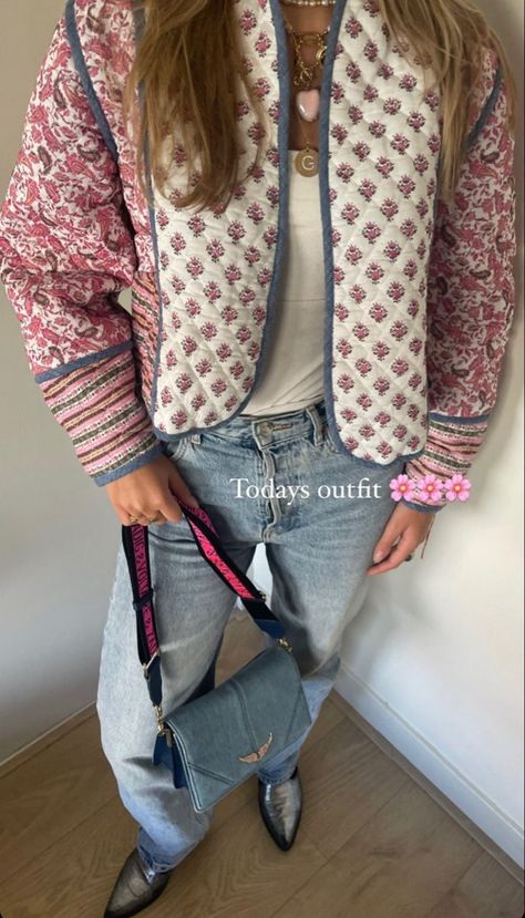 Annefleur Style, Quilted Jacket Outfit, Ss23 Fashion, Cottagecore Outfits, Daily Outfit Inspiration, Patchwork Jacket, Stockholm Fashion, Mode Inspiration, Quilted Jacket