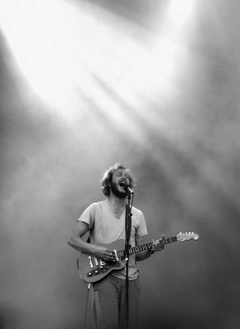 Reverend Guitars, Justin Vernon, A Night At The Opera, Bon Iver, Music Film, Indie Rock, Look Vintage, Sound Of Music, Music Love