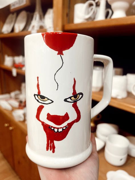 Halloween Ceramics Ideas Painting, Halloween Mug Painting Ideas, Pottery Painting Halloween, Halloween Pottery Painting Ideas, Halloween Pottery Painting, Halloween Ceramics, Pottery Painting Ideas Easy, Pottery Idea, Pots Diy